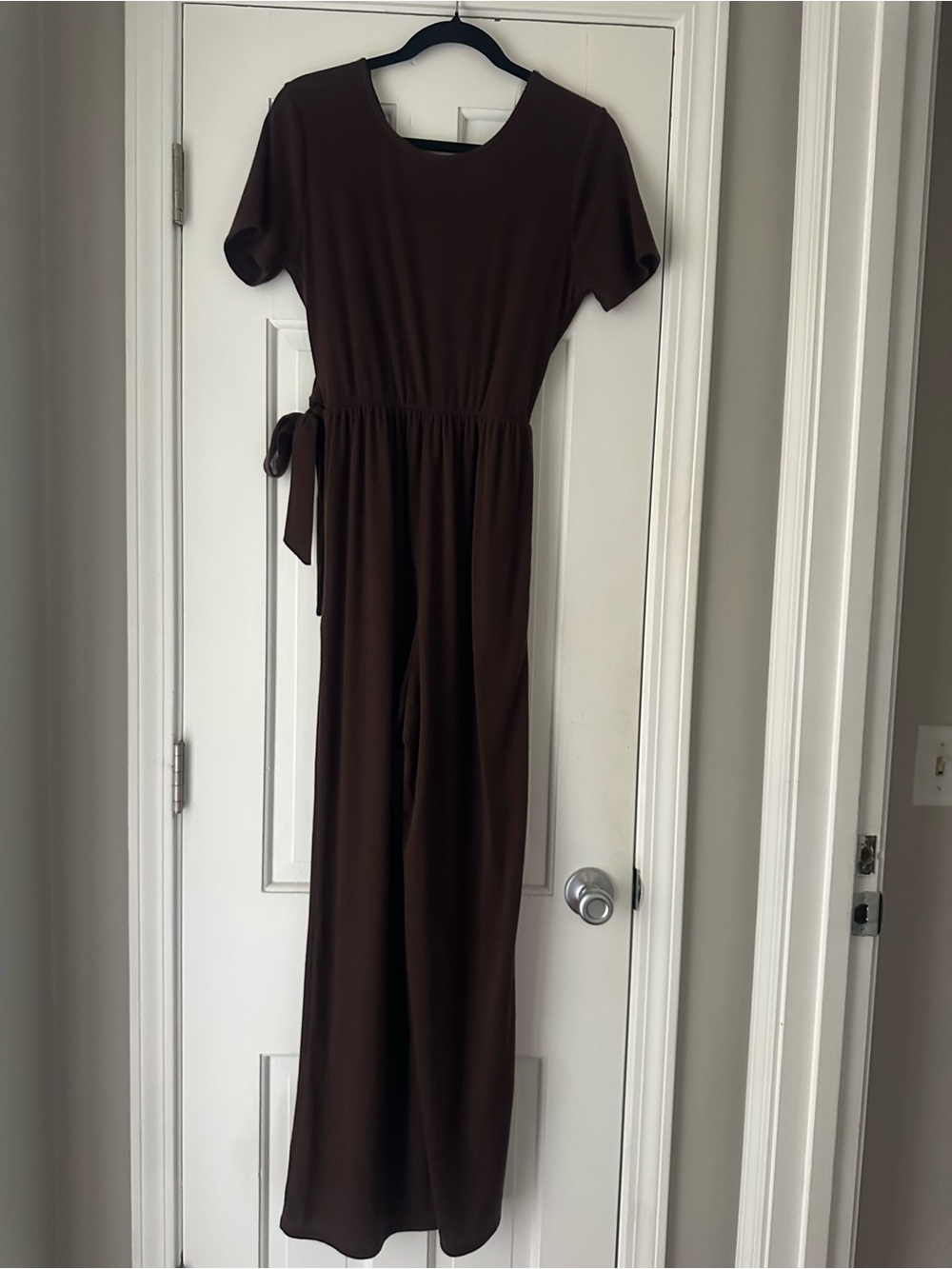Gilli Brown Short-Sleeve Maxi Dress with Waist Tie